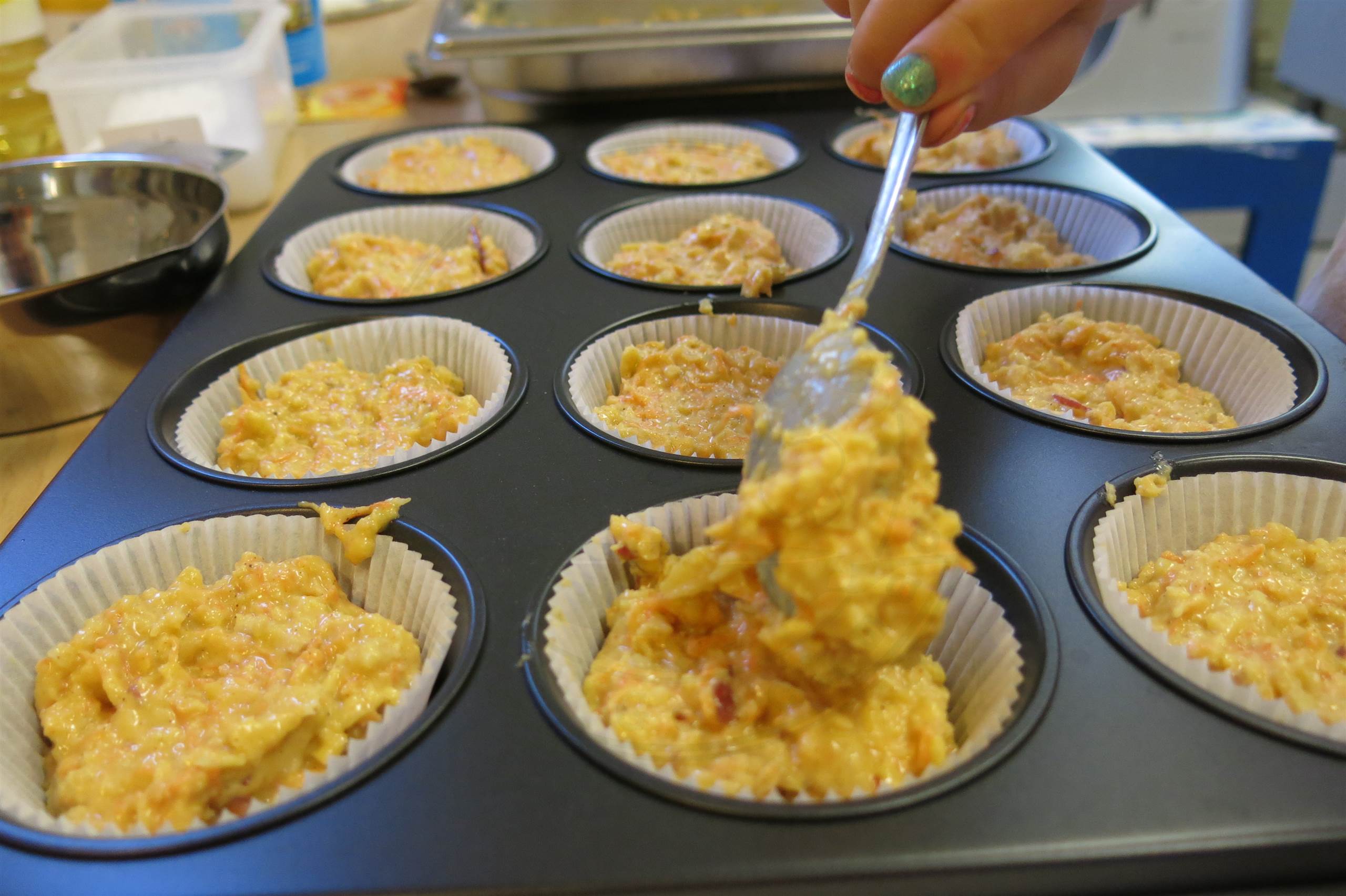 Apfel-Karotten-Kokos-Muffins – Vegan – Supersaftigleckerschmackofatz ...