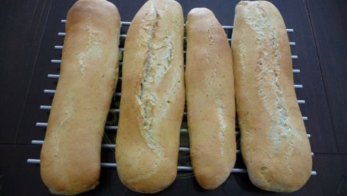 Kräuterciabatta – Italienisches Weißbrot mit Rosmarin oder anderen ... Kräuterciabatta – Italienisches Weißbrot mit Rosmarin oder anderen ...