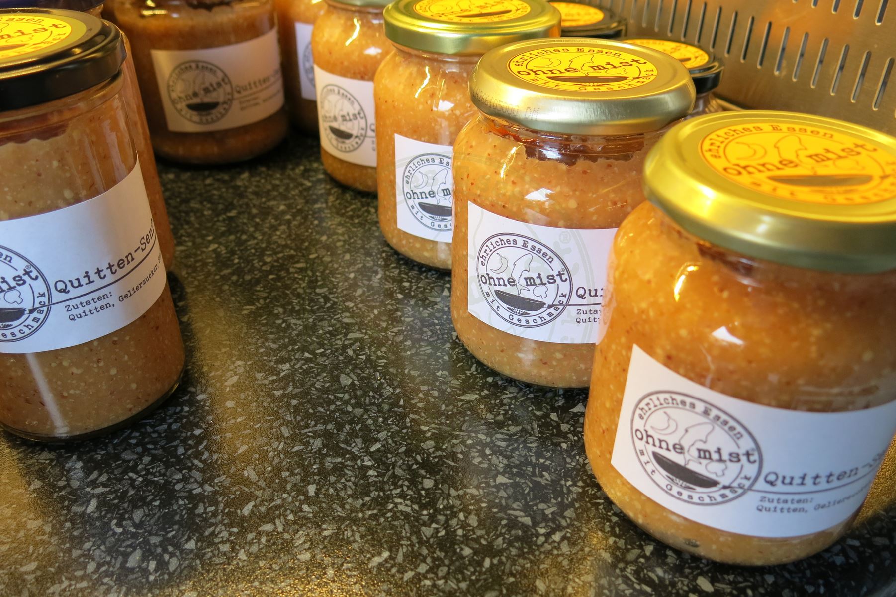 Quitten-Senf-Sauce – Perfekt zu gutem Käse – Regionale Köstlichkeiten ...