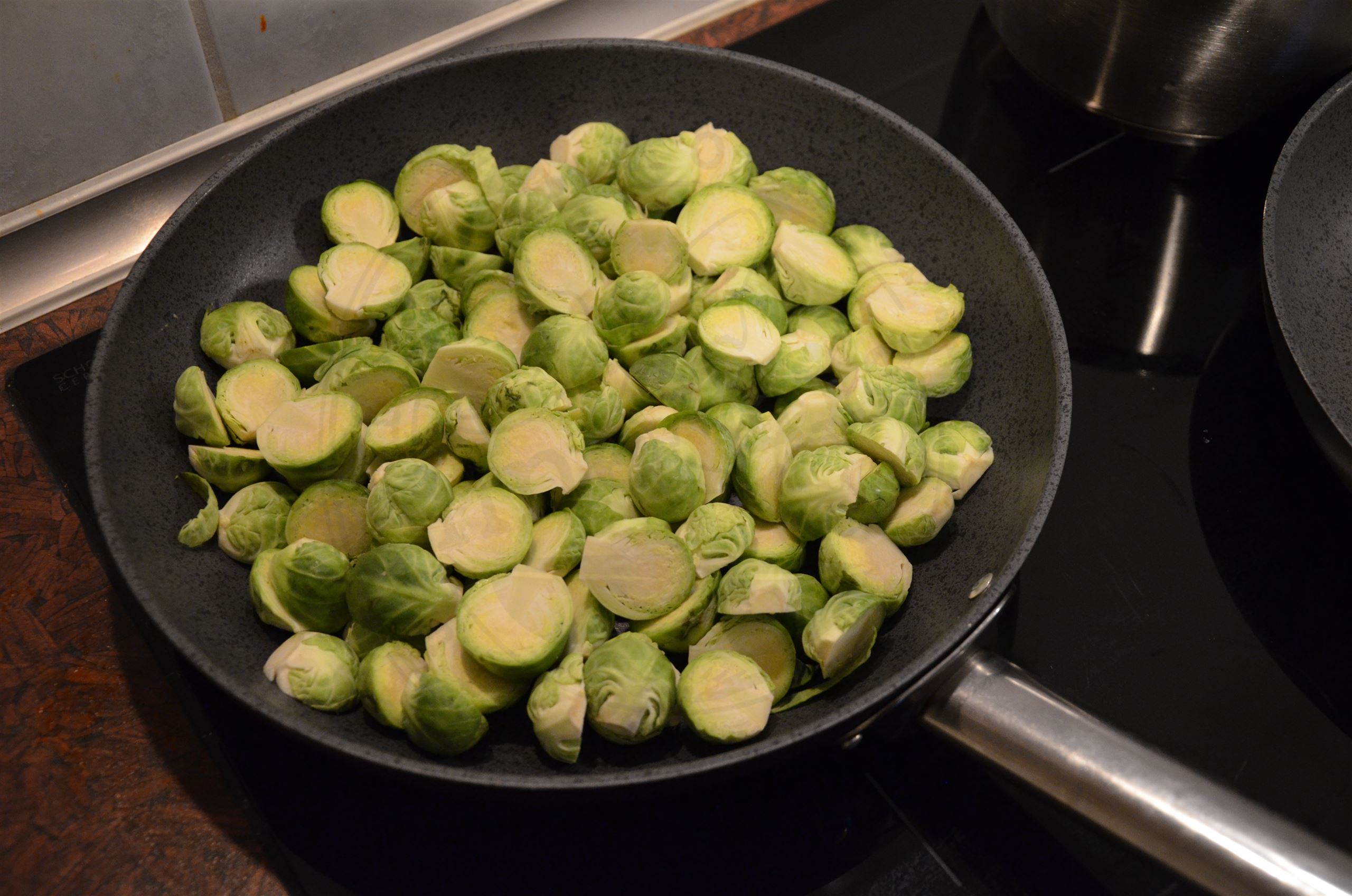 Rosenkohl mit Datteln, Chermoula und Zitrone – Würzig – Lecker -Vegan ...
