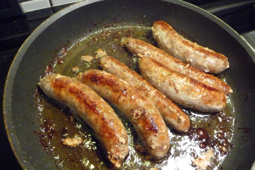 Rote Beete mit Röstzwiebeln, Sauerahm, Meerrettich und Dill – Ein ...