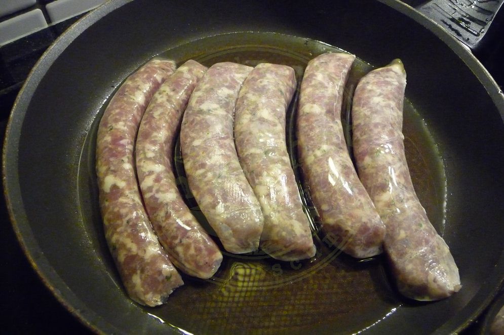 Rote Beete mit Röstzwiebeln, Sauerahm, Meerrettich und Dill – Ein ...