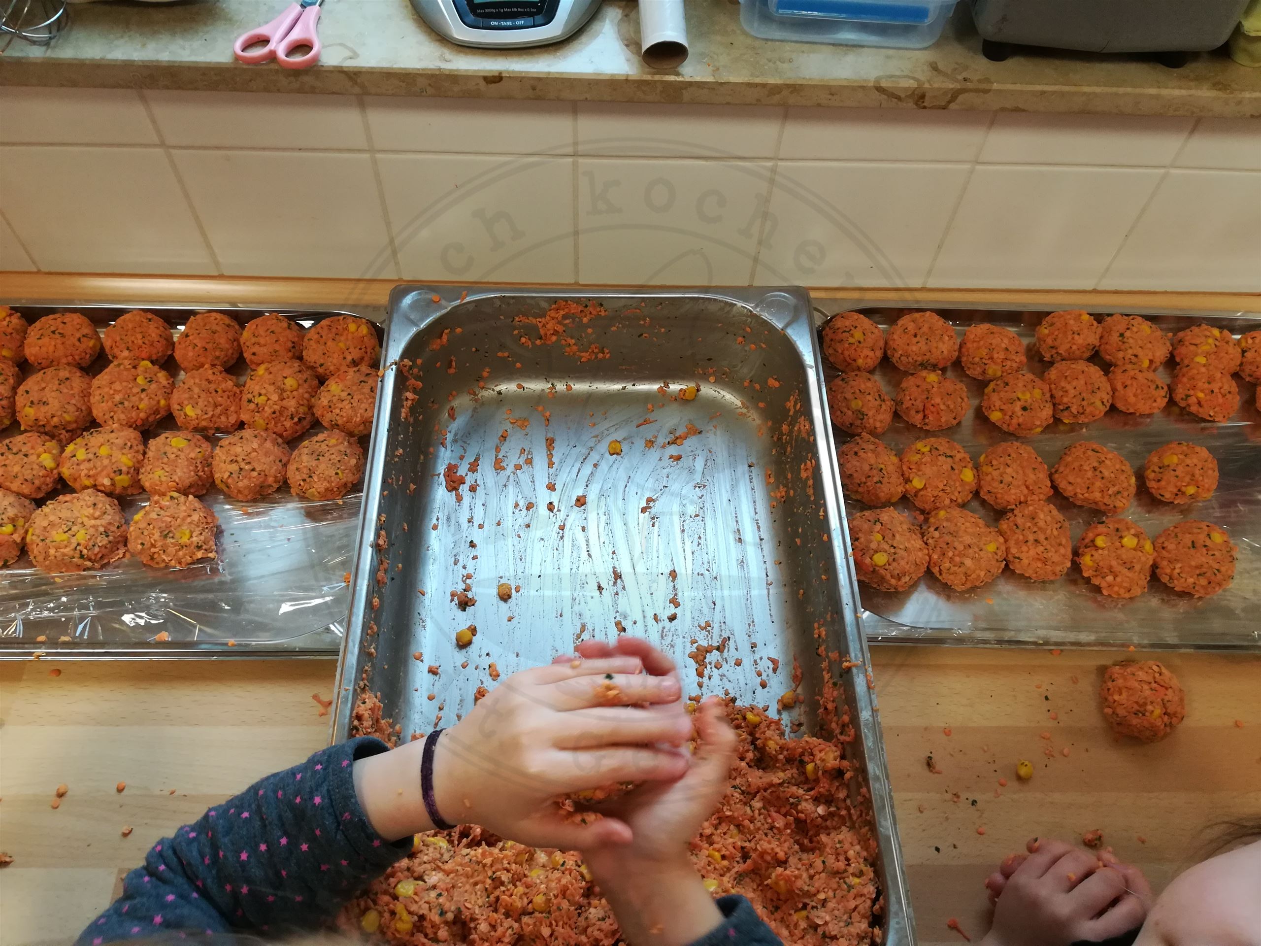 Rote Linsen Bratlinge mit Apfel Curry Dip – vegan genial – kinderleicht ...