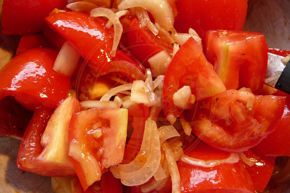 Tomatensalat mit Zwiebeln und Balsamico | Ohne Mist