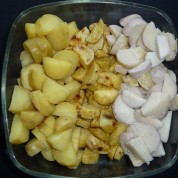 Salat von dreierlei Kartoffeln – Mit viel frischen Kräutern, rotem Curry und Sesam
