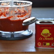 Mojo rosso – Scharfer Dip aus Paprika, Chili und Knoblauch  – eine kanarische Spezialität